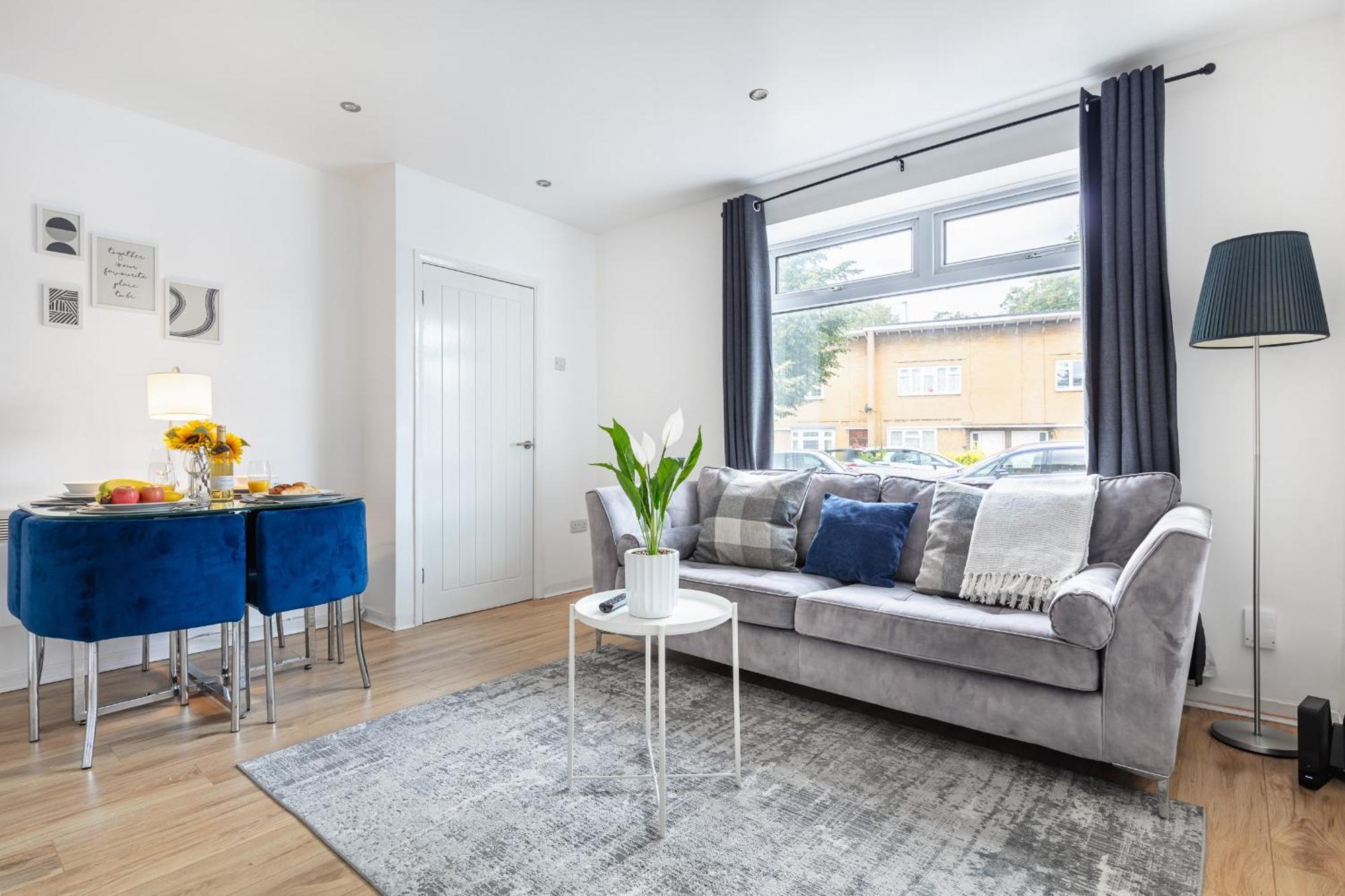 Сasa de vacaciones Gem - 2 Bed House, 6 Mins From Liverpool Street, Shops & Restaurants